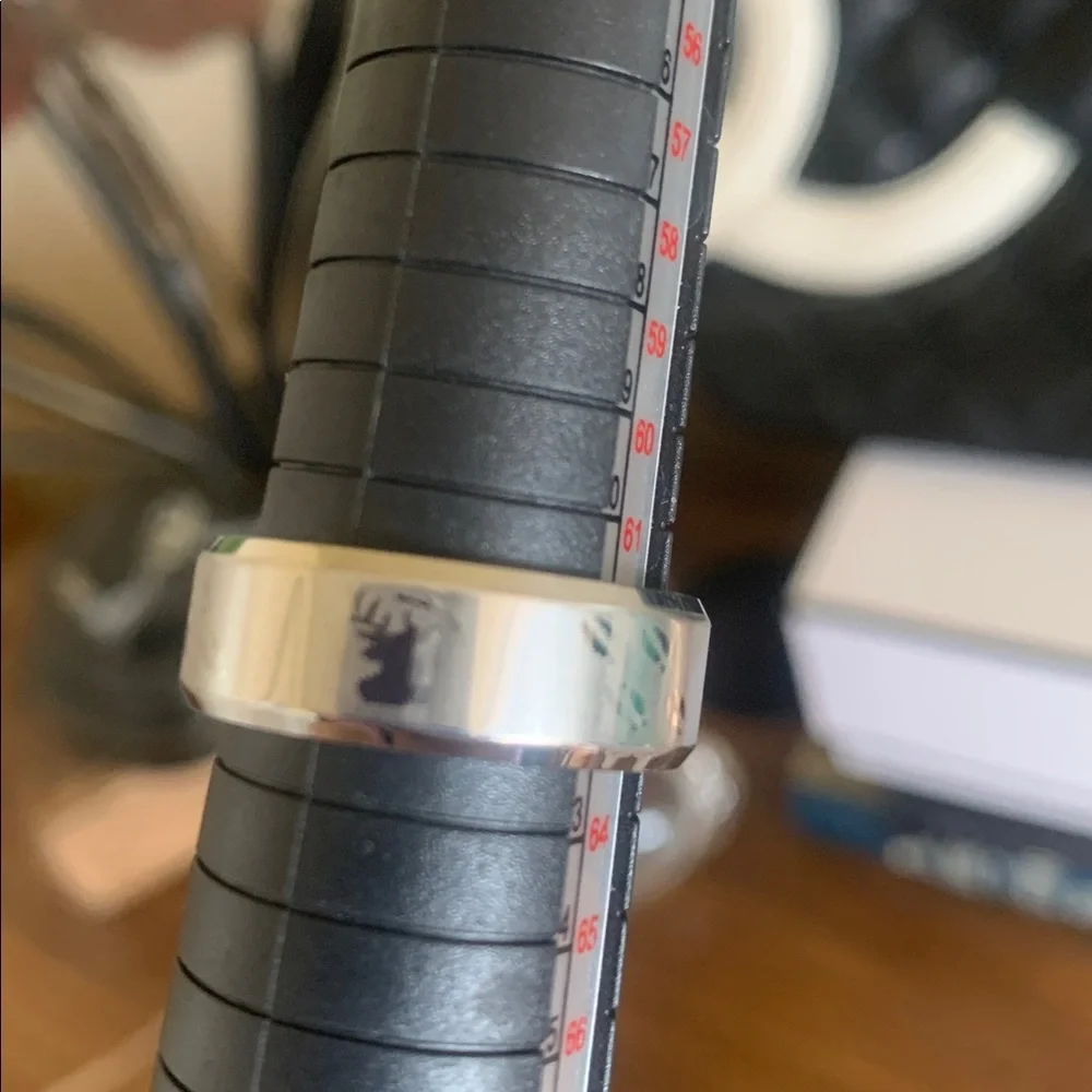 Deer with tracks men’s size 11 ring